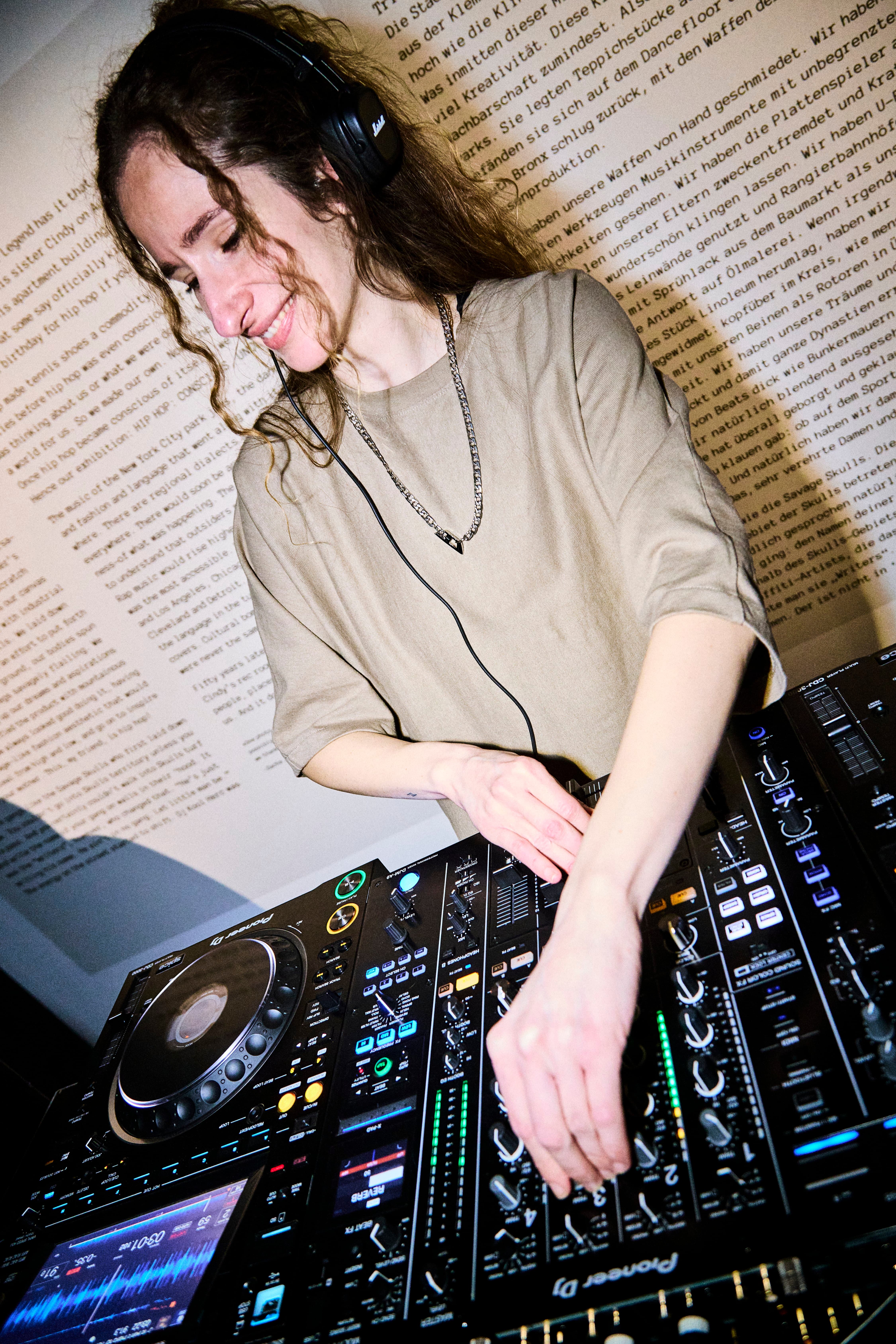 New Voices: Dimitra Zina w/ Illnoledge