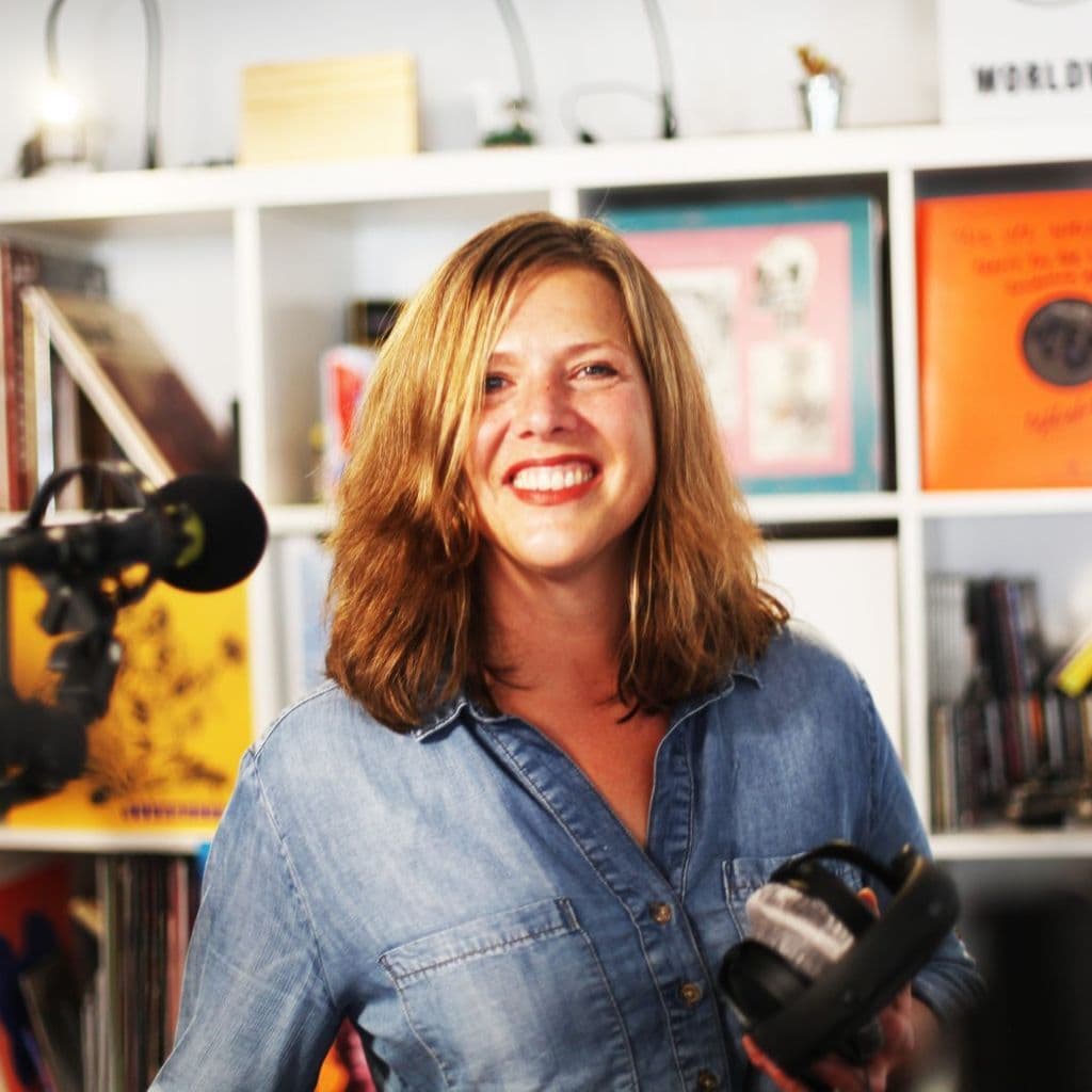 Cosmodelica: Colleen 'Cosmo' Murphy // 05-04-19