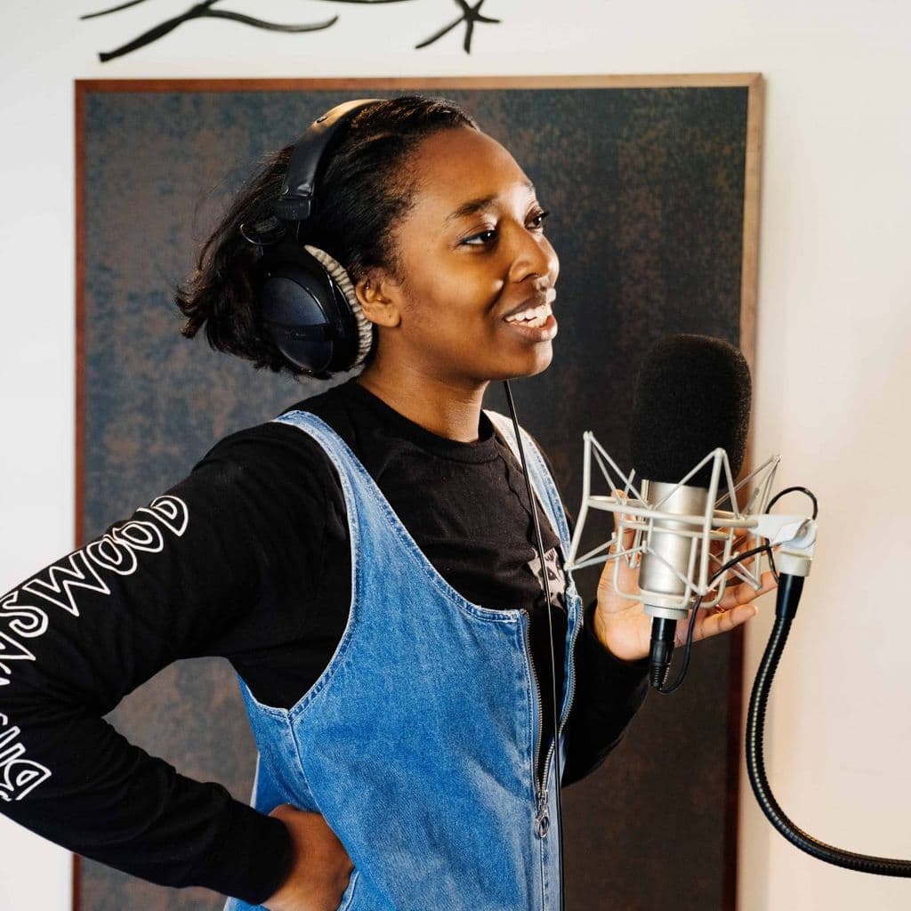 The Elektrik Cave: Erica McKoy with Leon Clowes (Drake Music) // 13-07-18