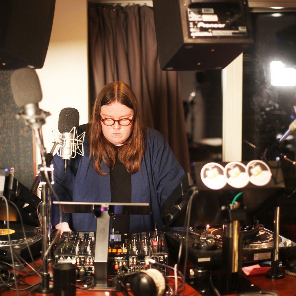 Emma-Jean Thackray // 28-11-2018