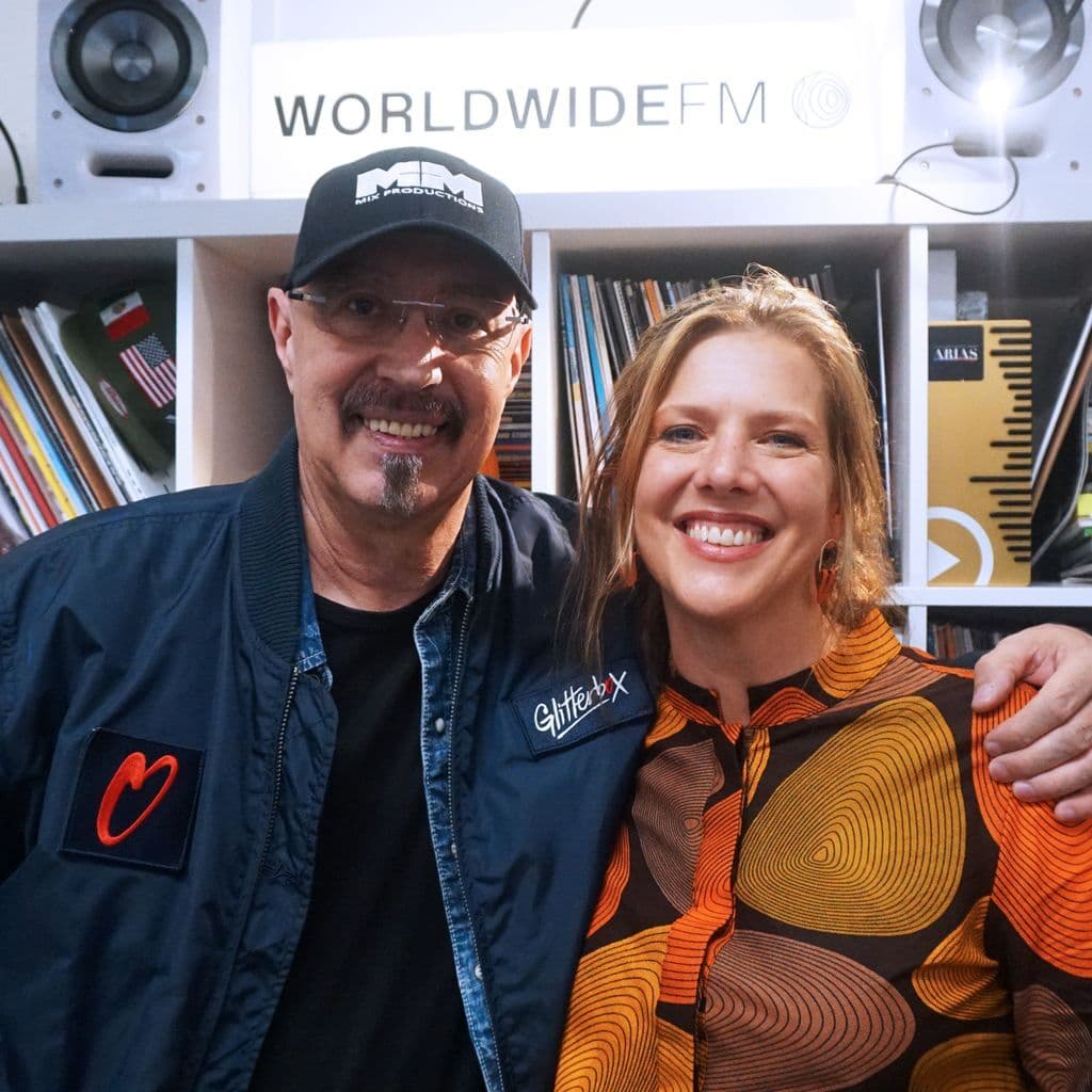 Cosmodelica: Colleen "Cosmo" Murphy with John Morales // 01-11-19