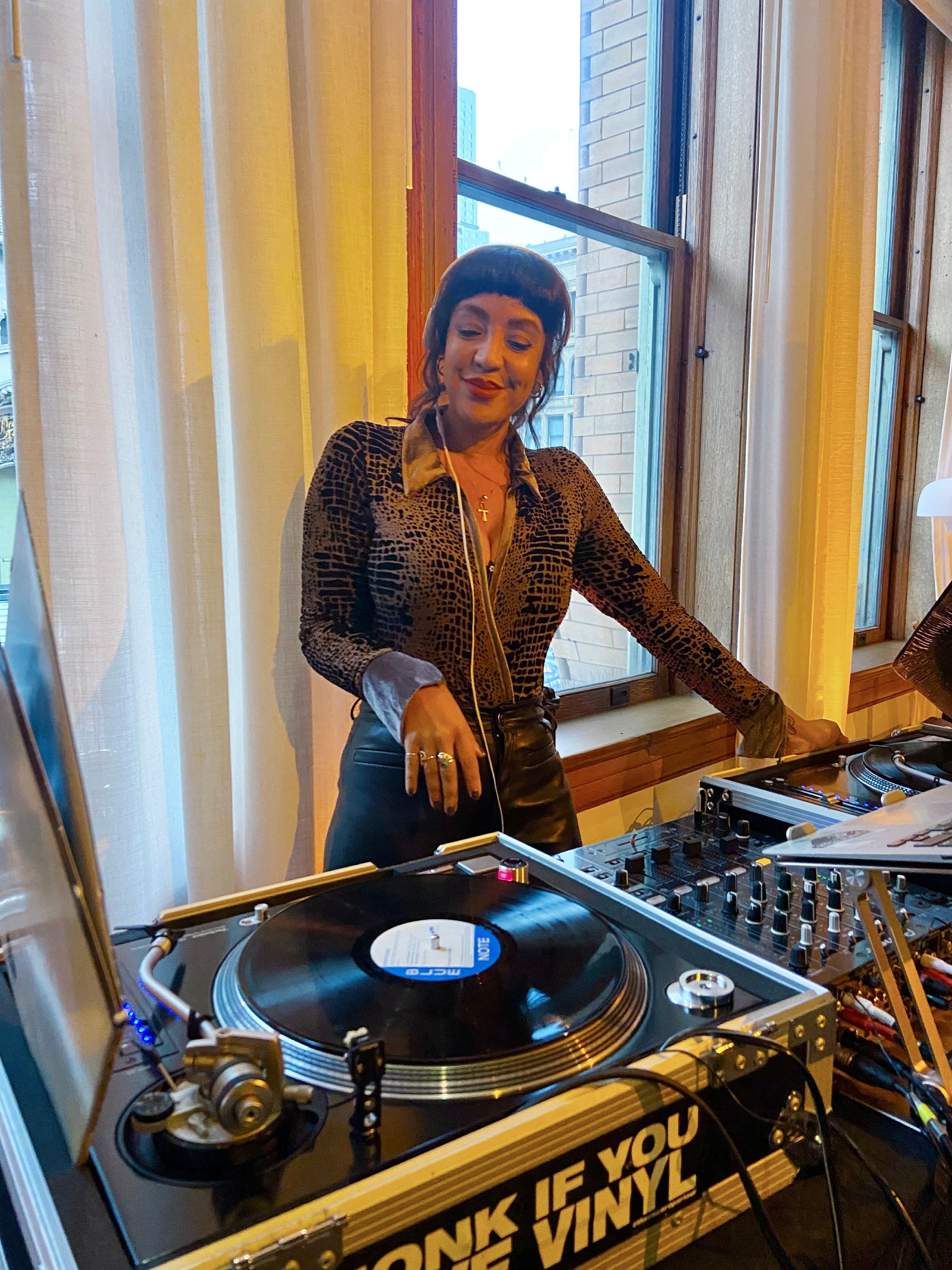 Artform Radio: Jelí