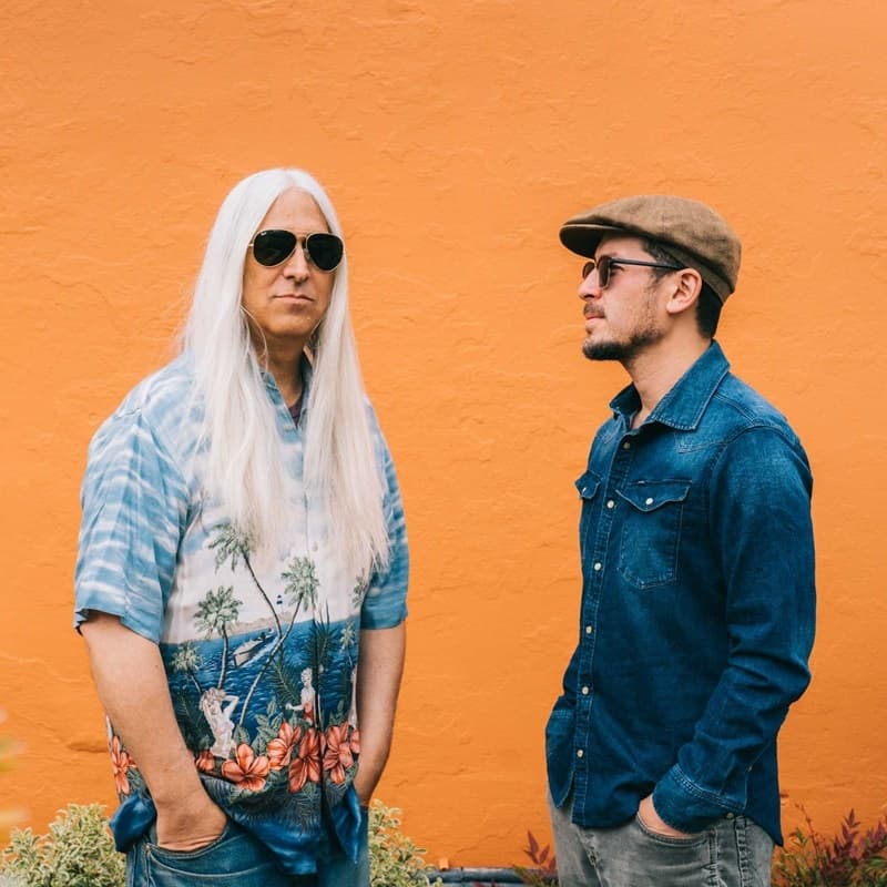 Rio 18's Radio Chévere takeover: Young Gun Silver Fox