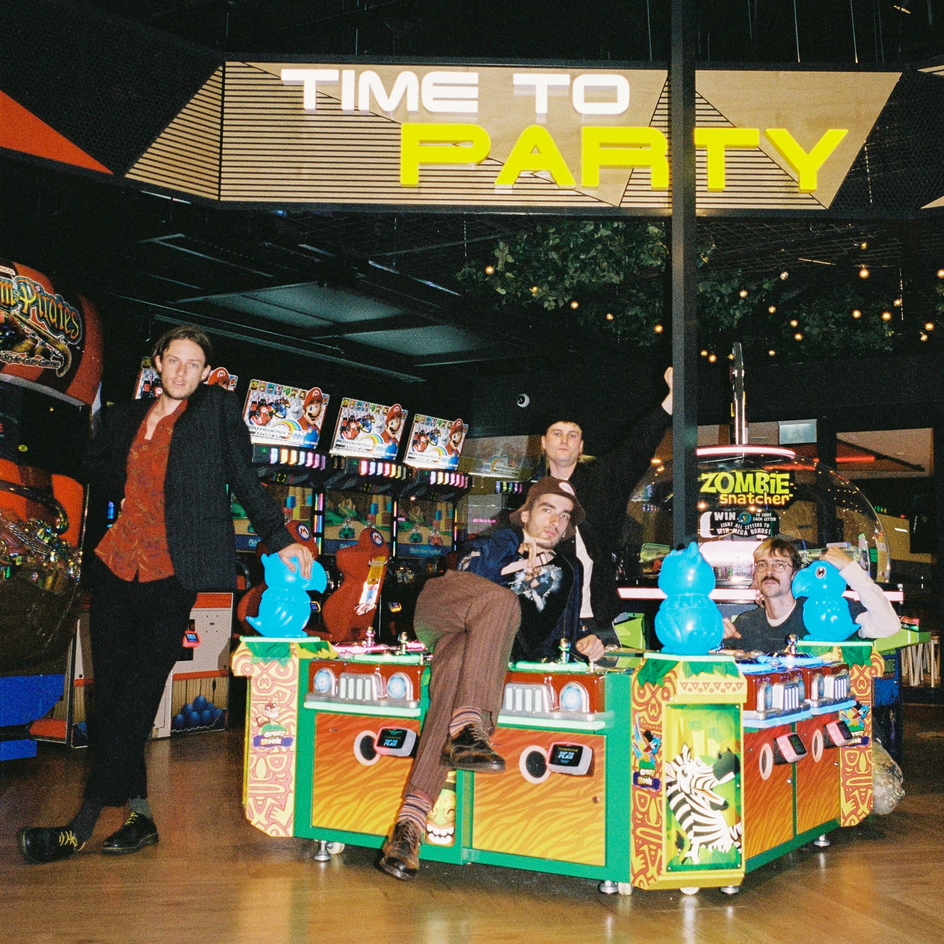 Stamp The Wax: Aaron L with Proto Moro & Bruxas