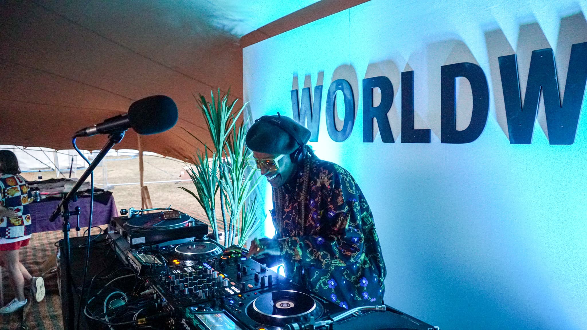 We Out Here: Megatronic (2022)