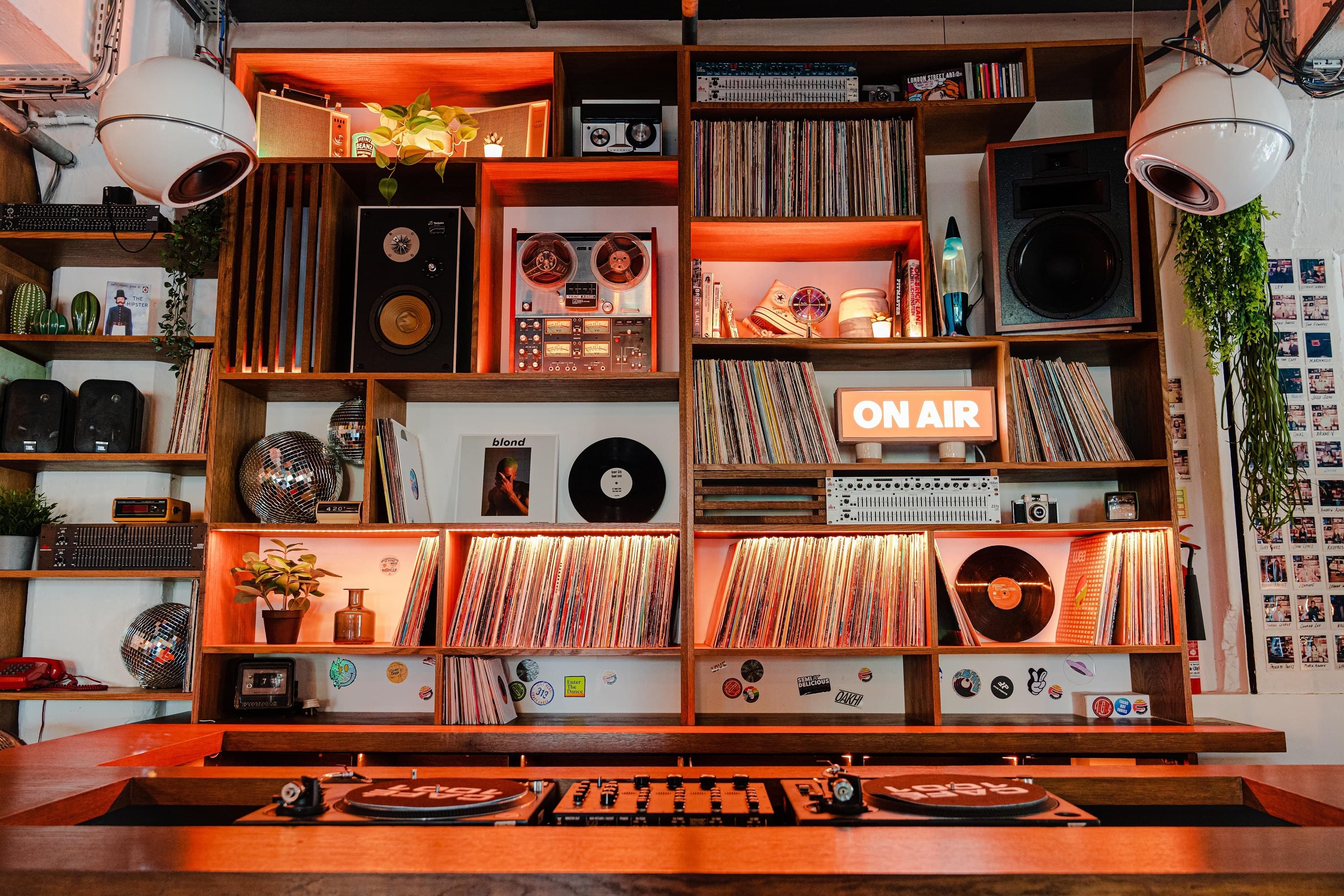 We Out Here Radio: Cafe 1001