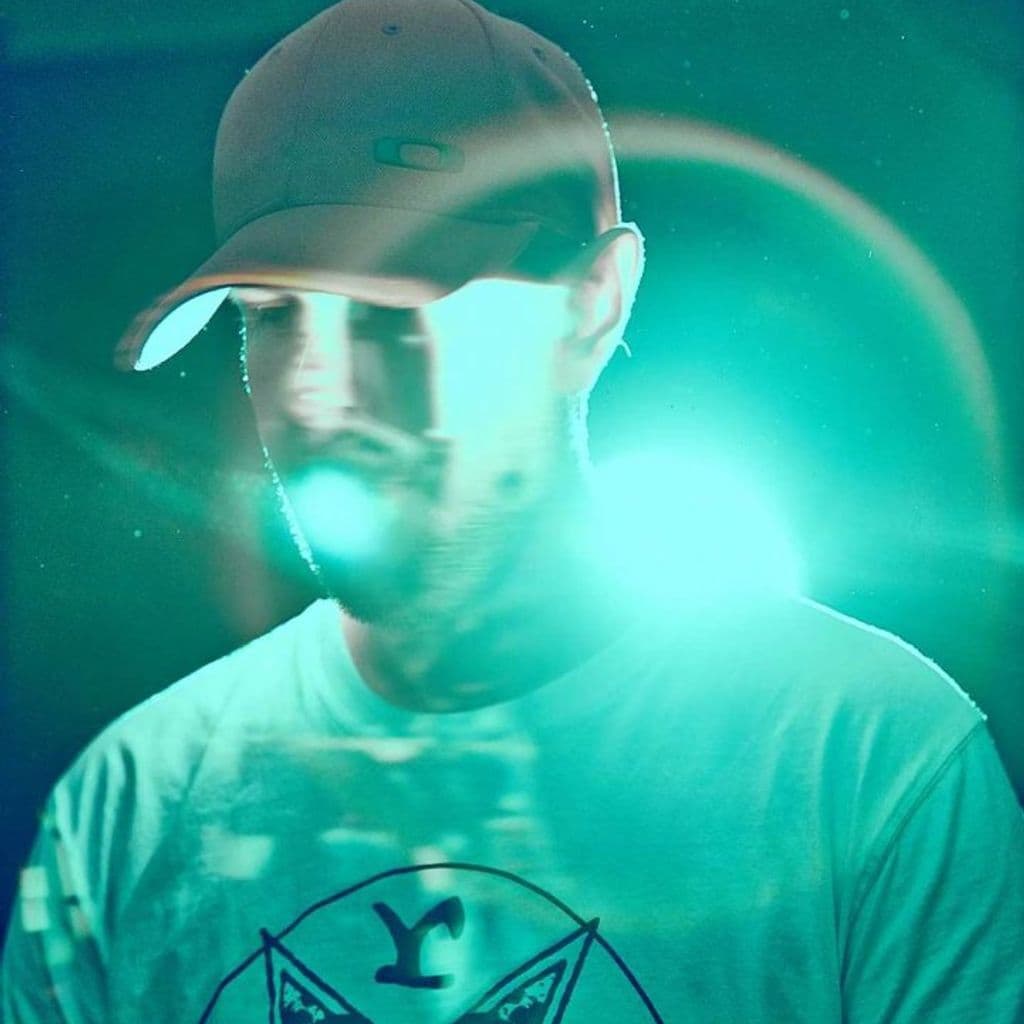 International Tribe: A Sagittariun // 18-04-19