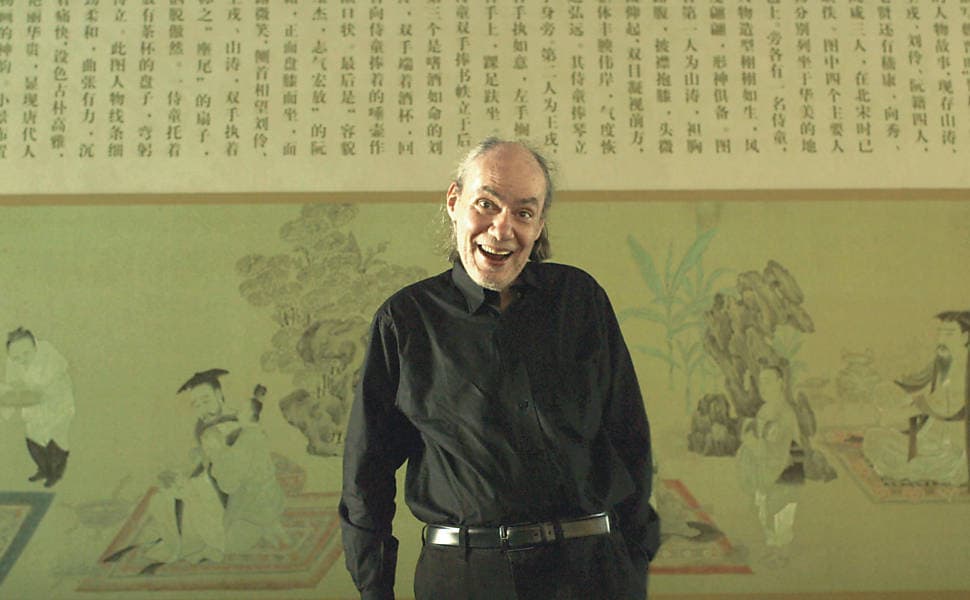 Pedro Montenegro celebrates Lanny Gordin