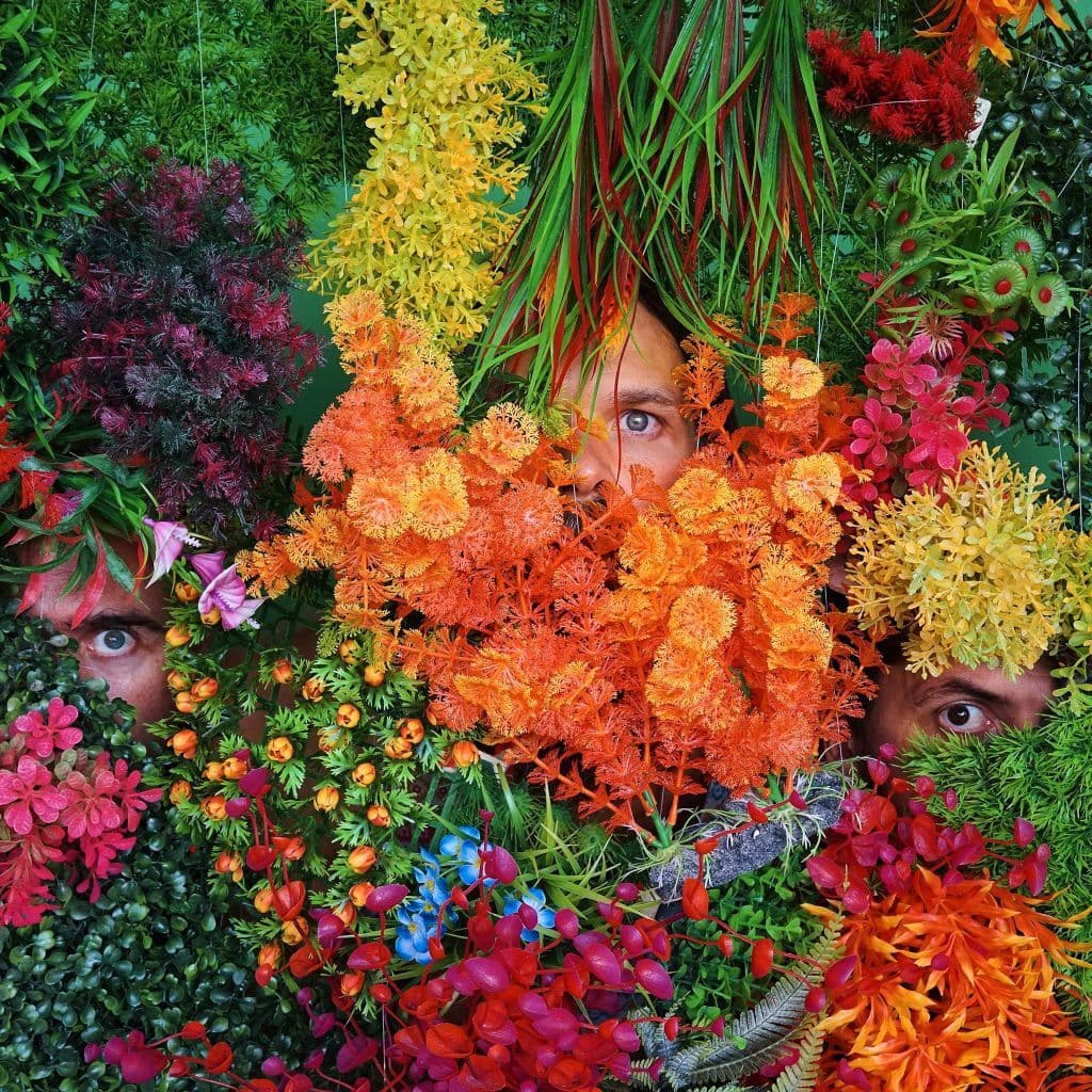 New Music Worldwide: Blood, Wine or Honey // 10-06-17