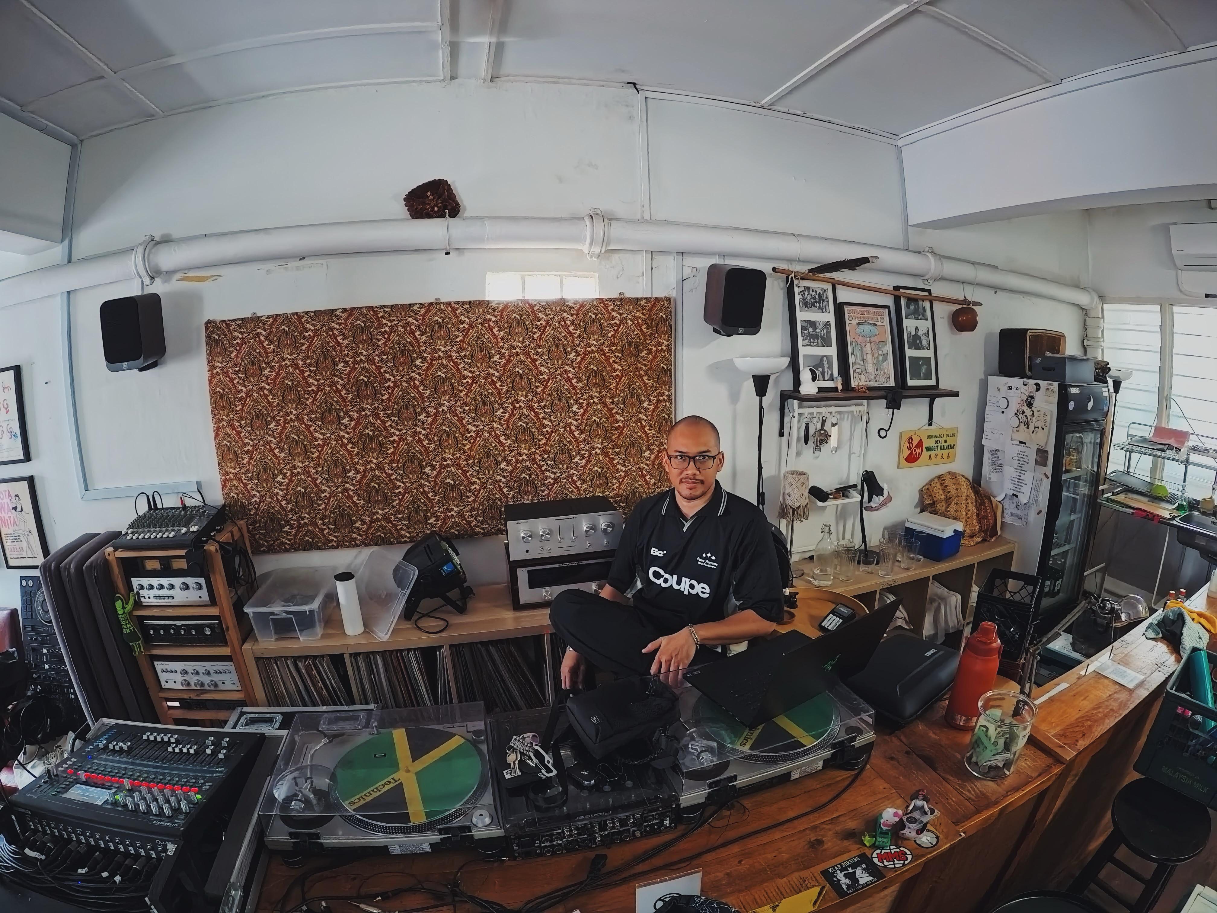LaMunai Records curates:  Damo (Primasuara)