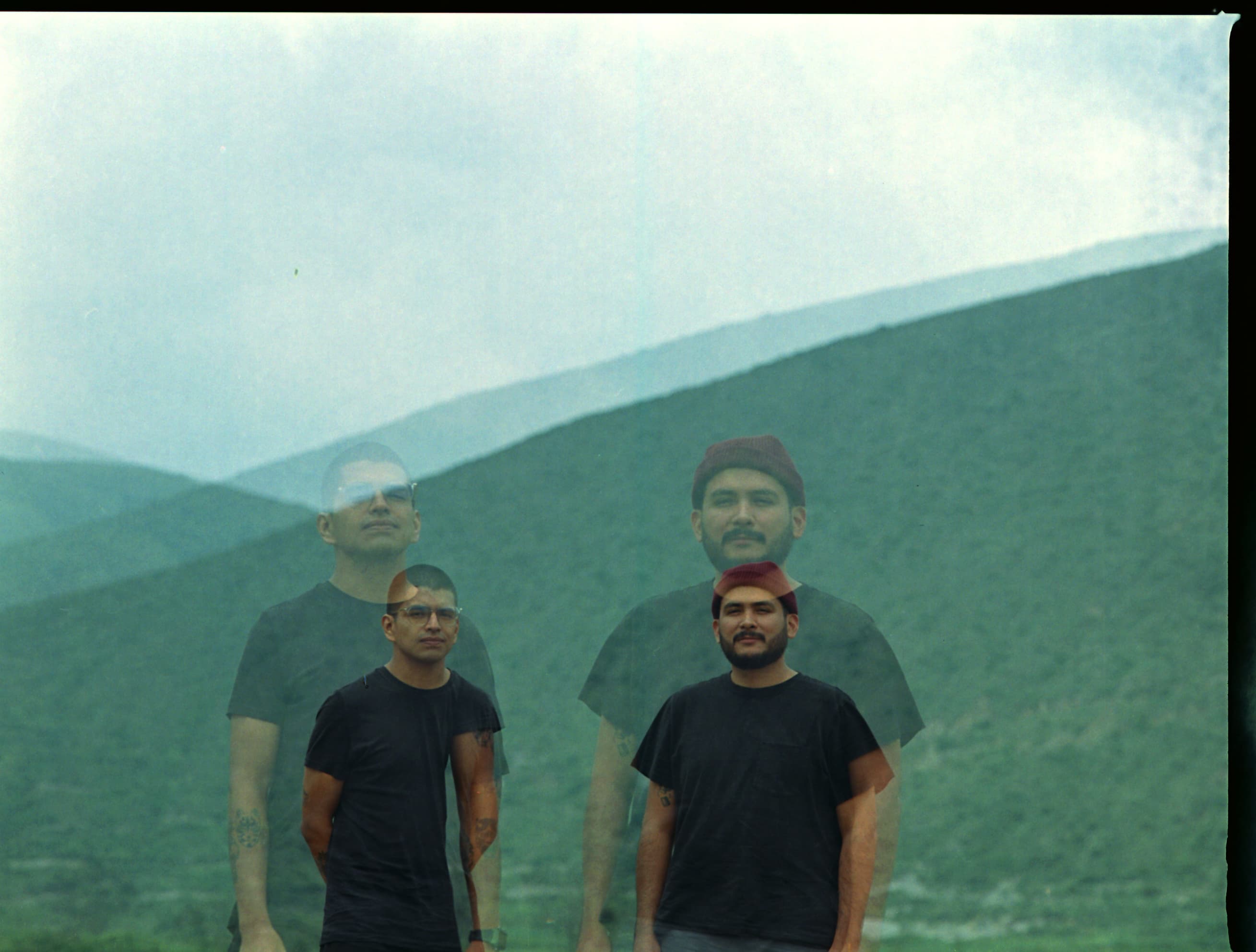 Closer To The Sun: Quixosis with CRVZLOMA