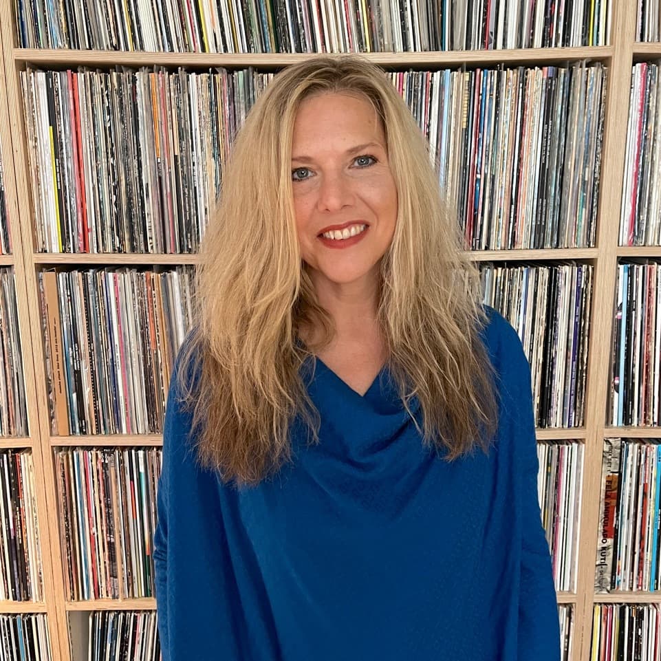 Cosmodelica: Colleen 'Cosmo' Murphy