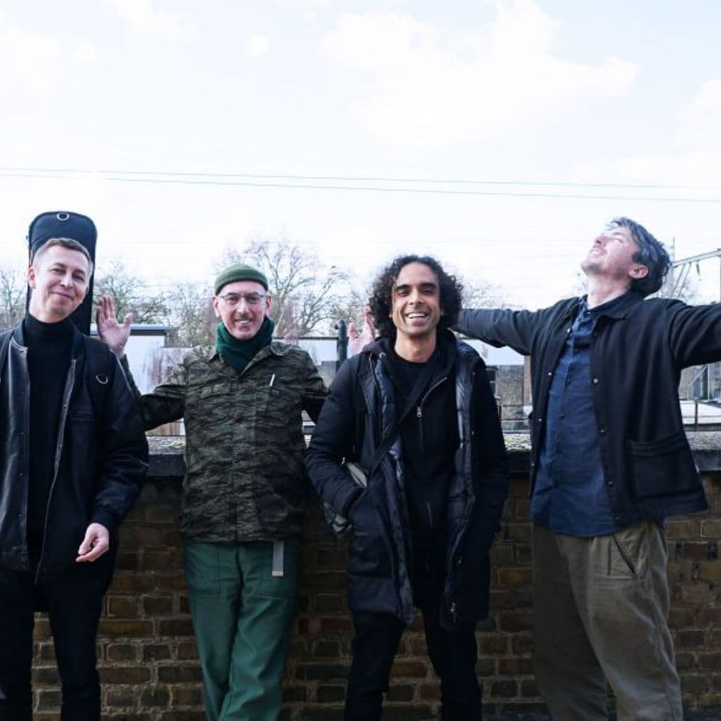 Straight No Chaser: Paul Bradshaw with Wildflower // 06-03-20