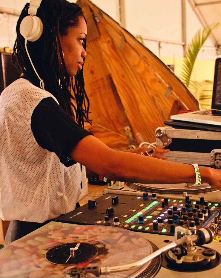 Artform Radio: Francesca Harding