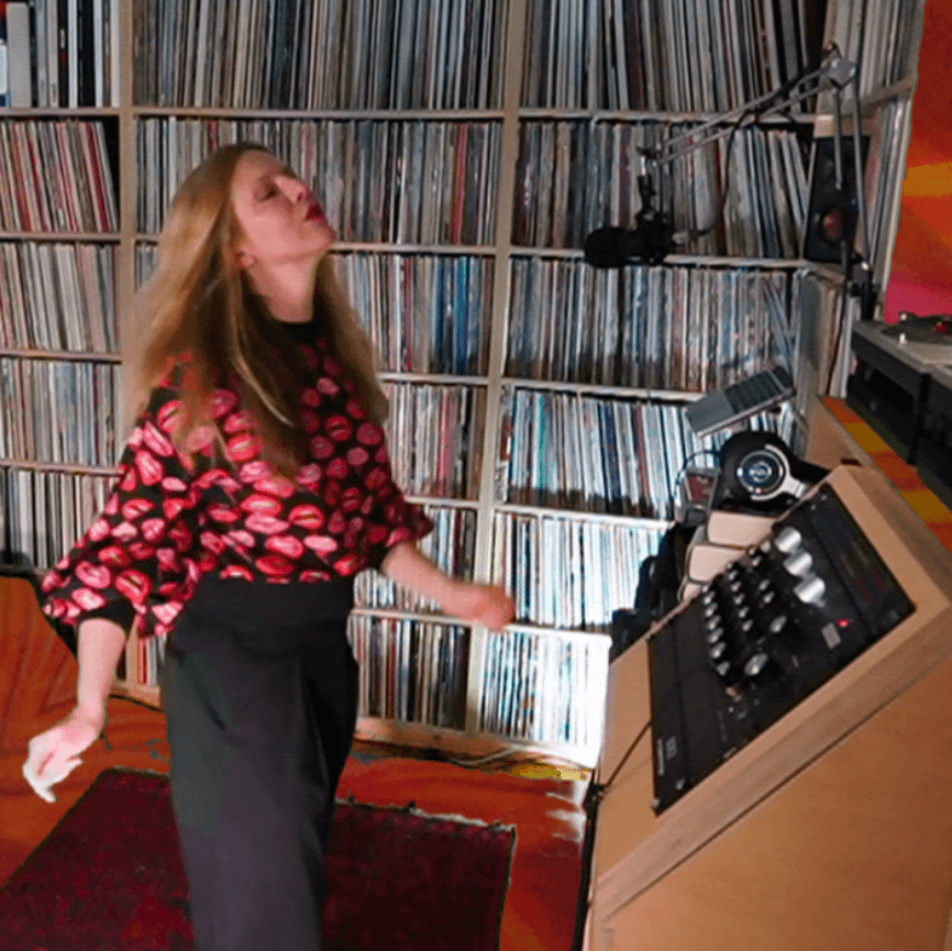 Cosmodelica: Colleen 'Cosmo' Murphy