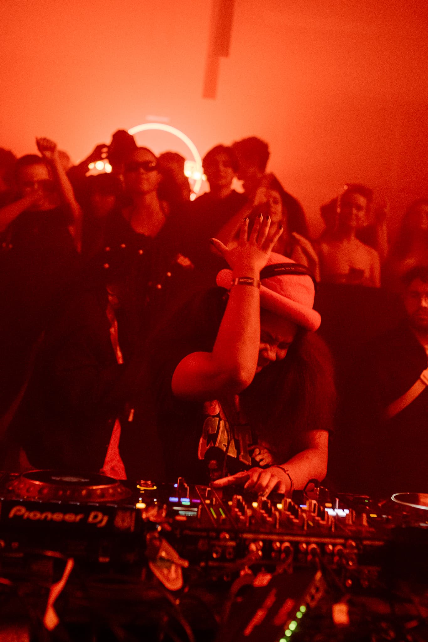 We Out Here Radio: Noods Radio w/ Eyesa