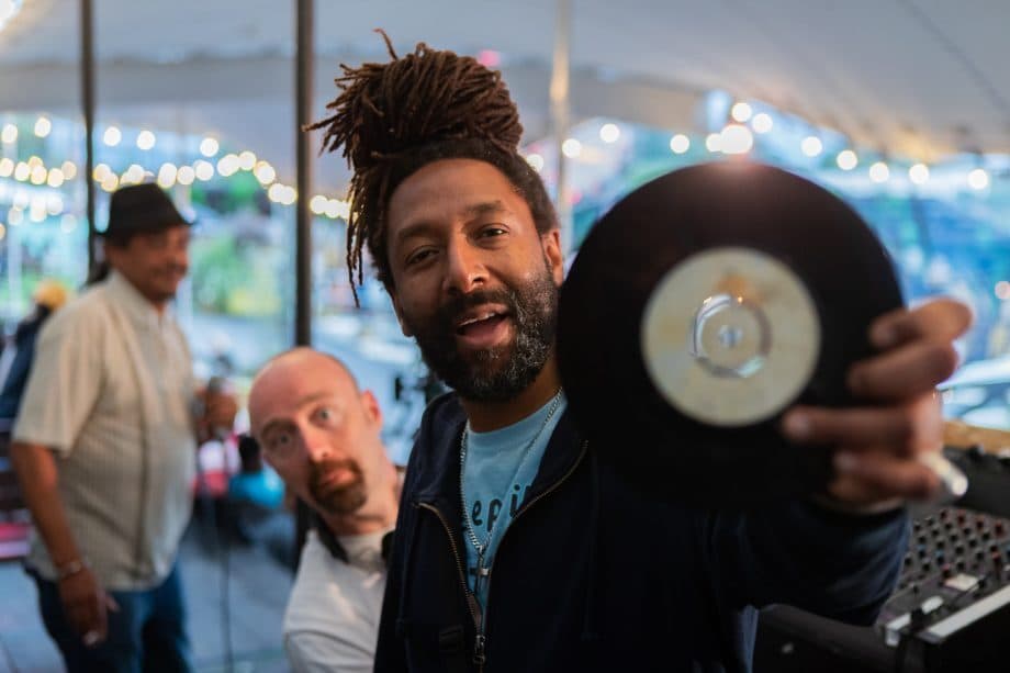 Krisp Biscuits Radio Show: Mikey D.O.N with Mr. Scruff & MC Kwasi