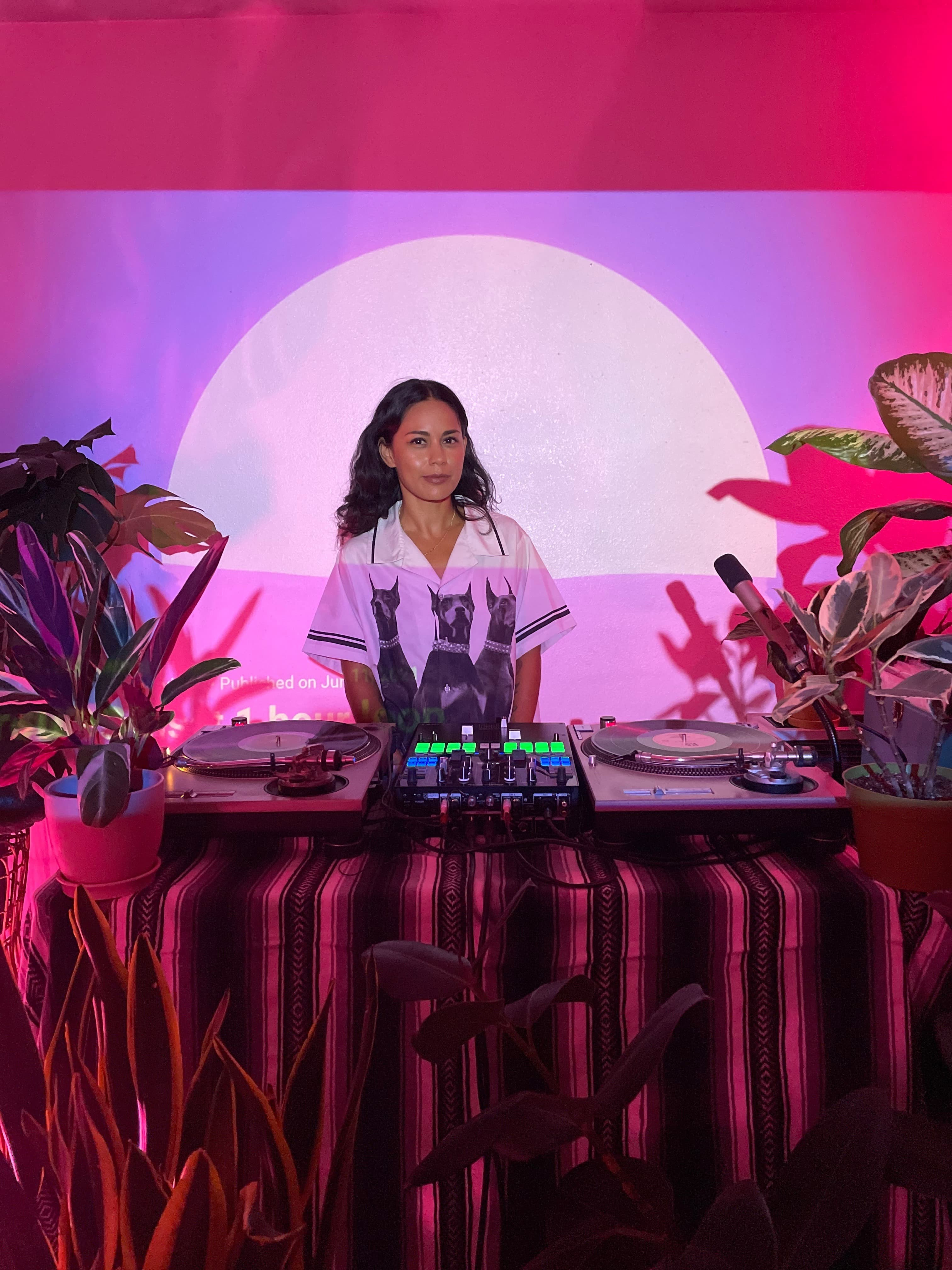 Artform Radio: Sonrisita