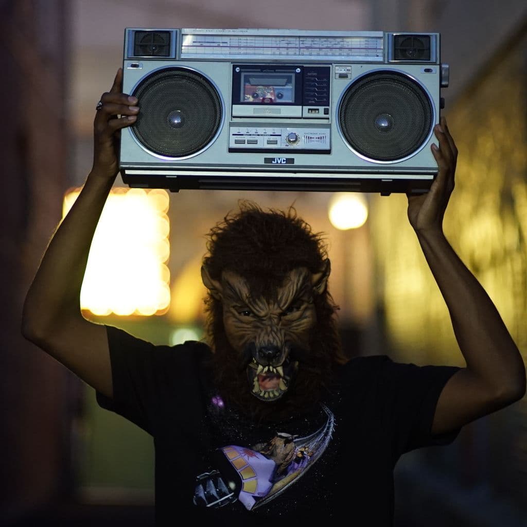 WW LA: Dan Digs with Koreatown Oddity Live Performance and Interview // 01-03-17